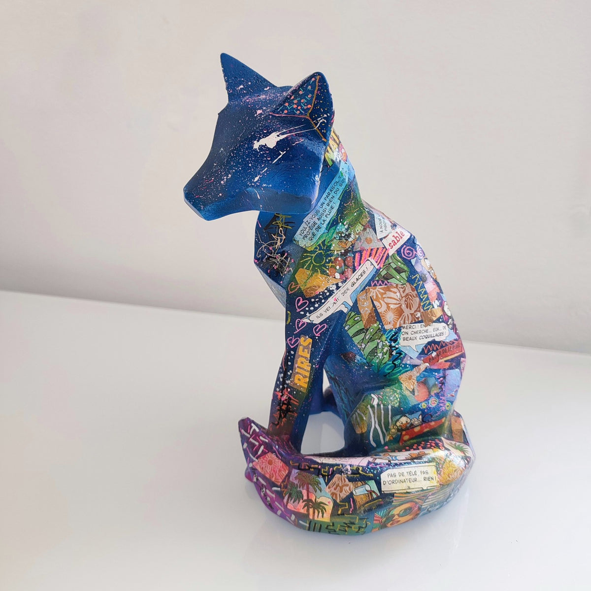 Design fox pop art sculpture